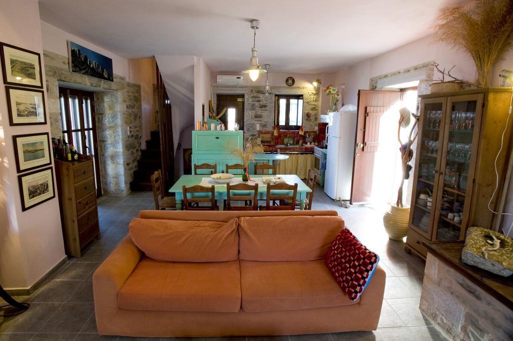 Benos Tower Villa Tsikkalia Bagian luar foto