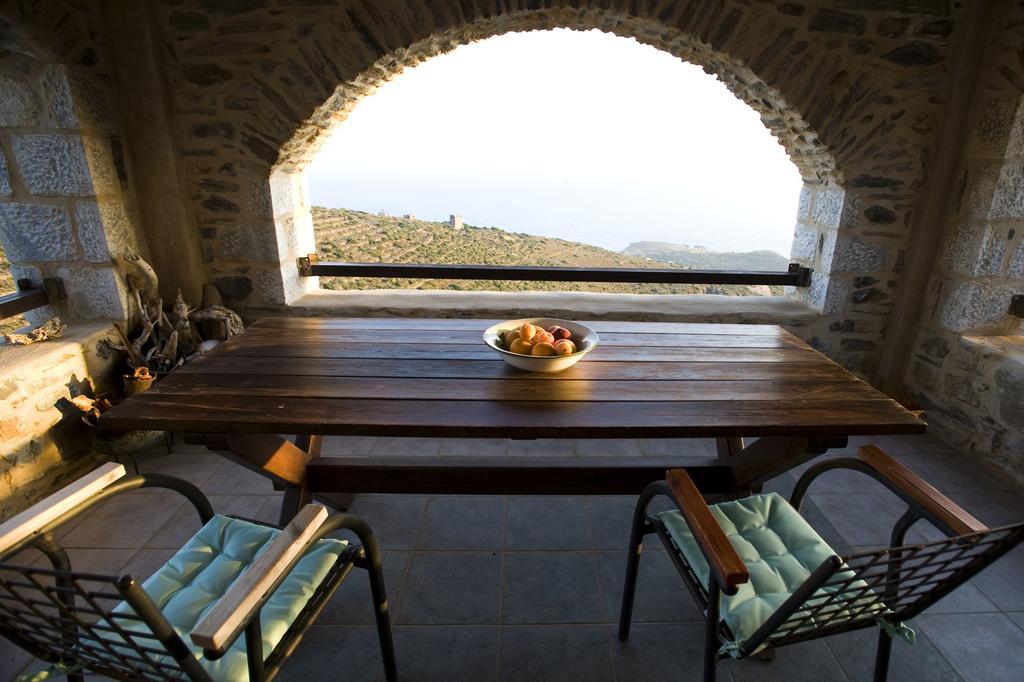 Benos Tower Villa Tsikkalia Bagian luar foto
